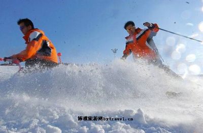 雪莲山高尔夫灯光滑雪场