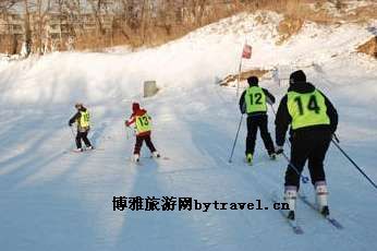 弯道山滑雪场