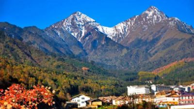 雅安灵鹫山大雪峰