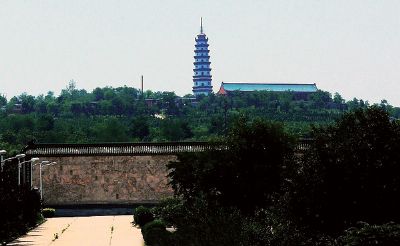 危山风景区 济南圣井危山旅游区