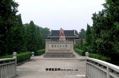 杨根思烈士陵园