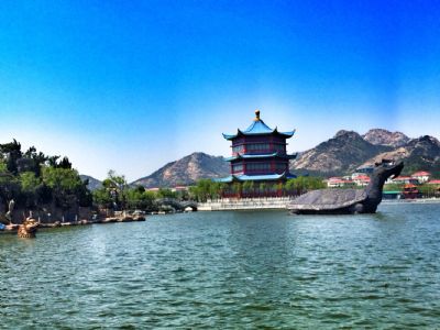 隆霞湖风景区